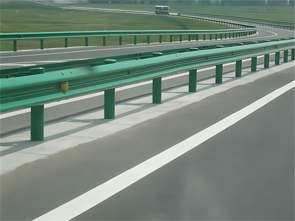 丹东高速护栏板守护安全广泛应用于多个行业